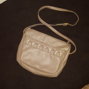 Vintage leather crossbody bag